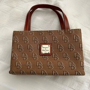 Vintage Y2K Dooney & Bourke East West bag. Signature Brown